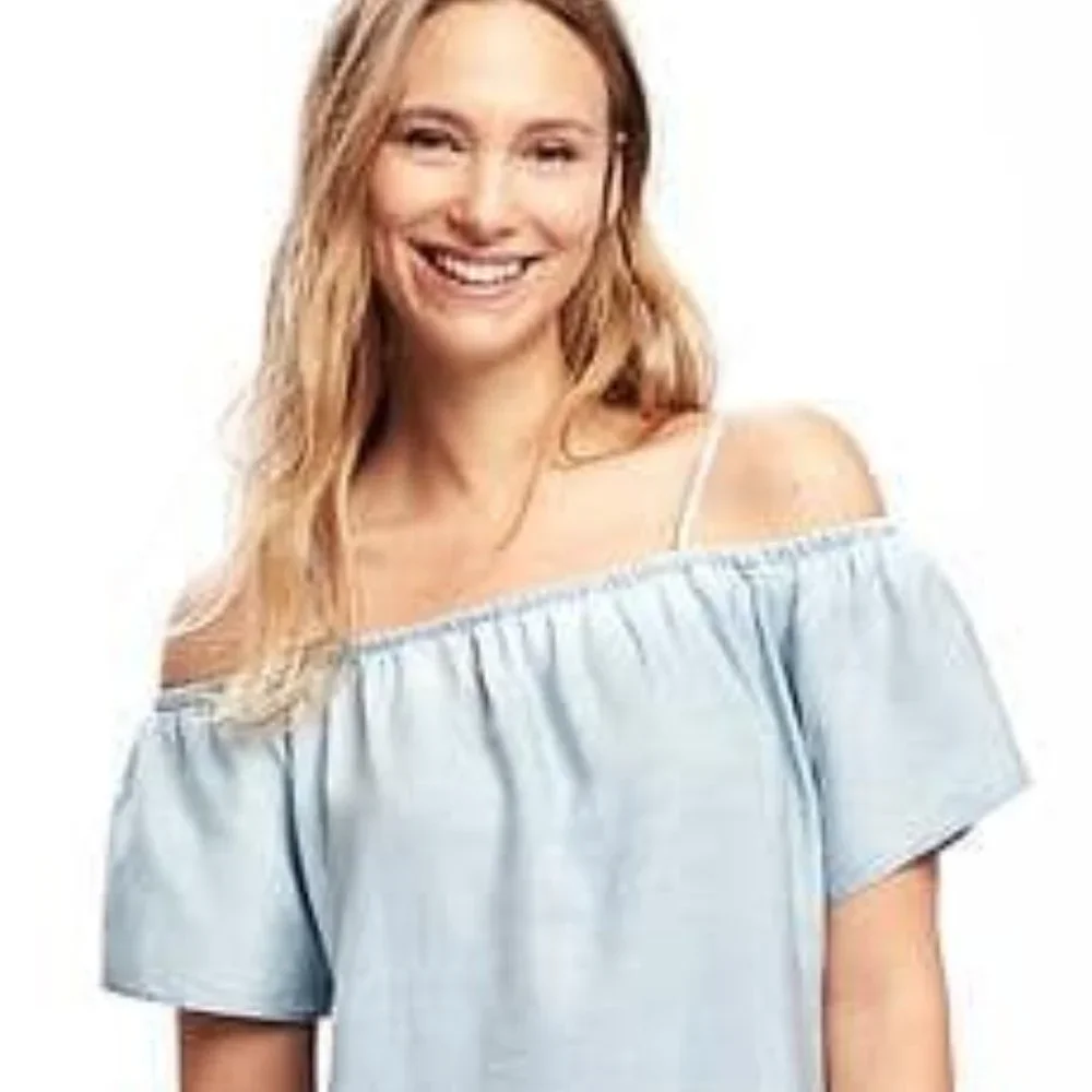 OLD NAVY dress M Eyelet blue chambray cold shoulder EUC - Picture 9 of 11